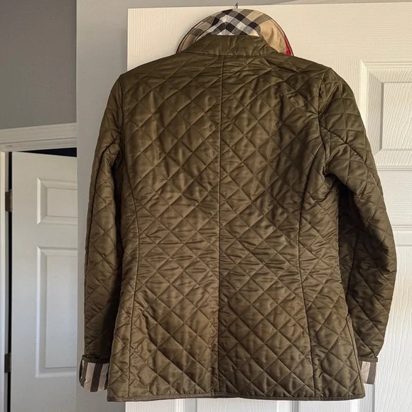 Burberry Quilted Utility Jacket in Olive - Picture 6 of 6